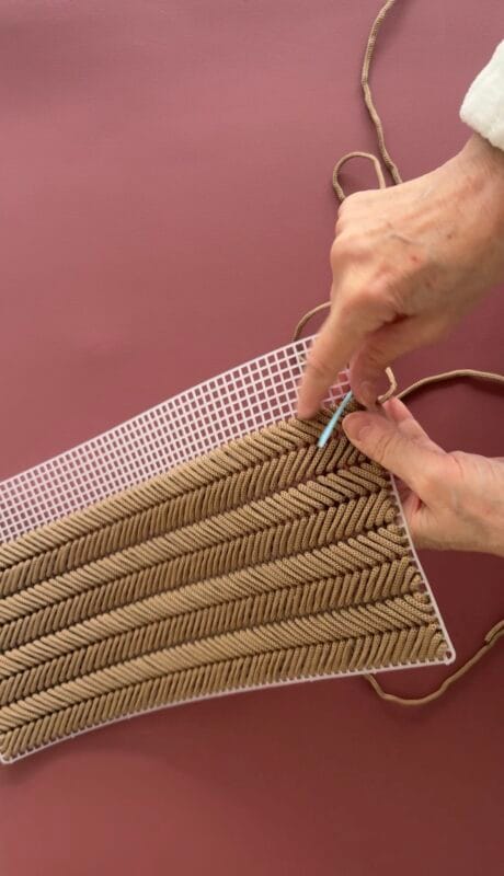 Malla plástica para bolsos